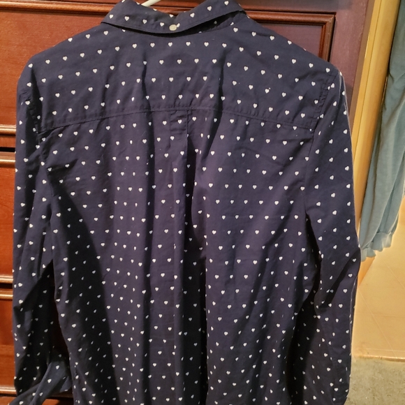 Gap blue with small white polka dots button up blouse. - Picture 4 of 5